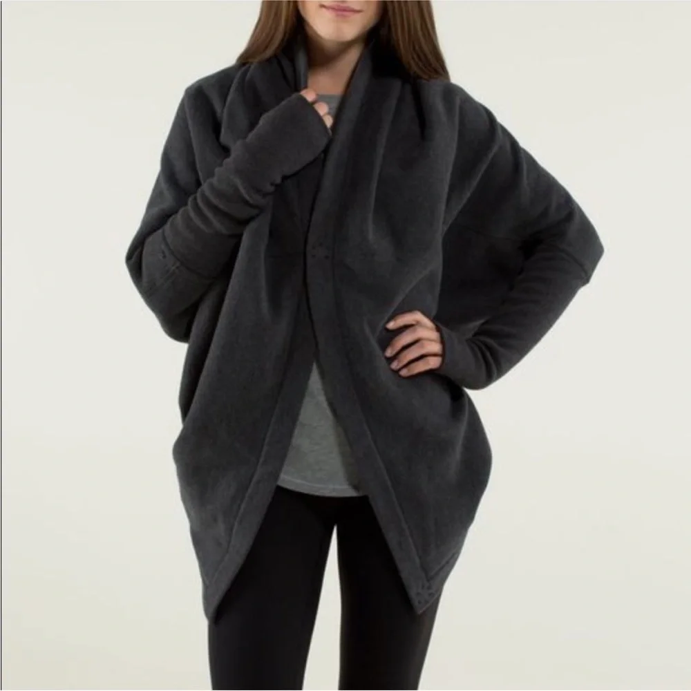 Lululemon It Makes Two Wrap Heathered Black Gray Fleece Open Front